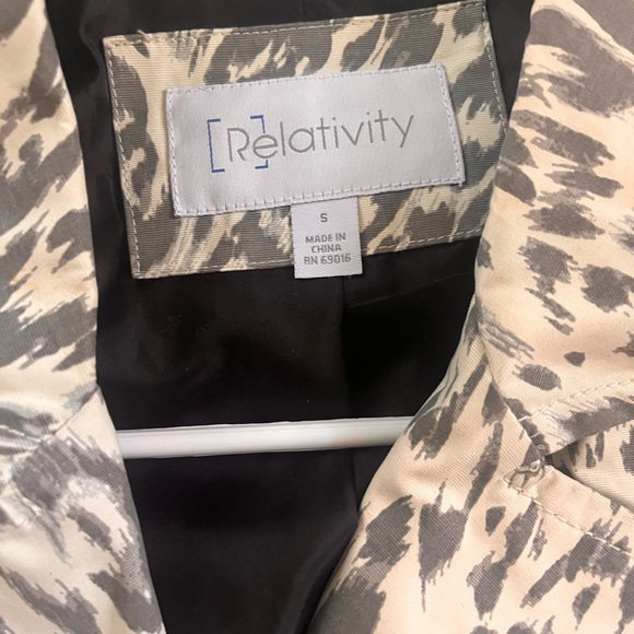 Relativity Leopard Print Women's rain Coat - Picture 3 of 4